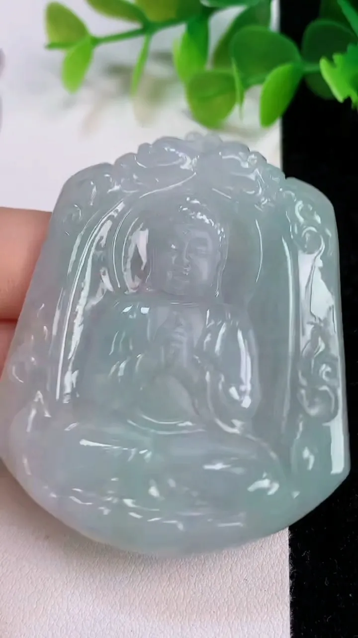 天然A货翡翠大日如来吊坠，尺寸56-46.6-5.5，重:27.14g
7月11日