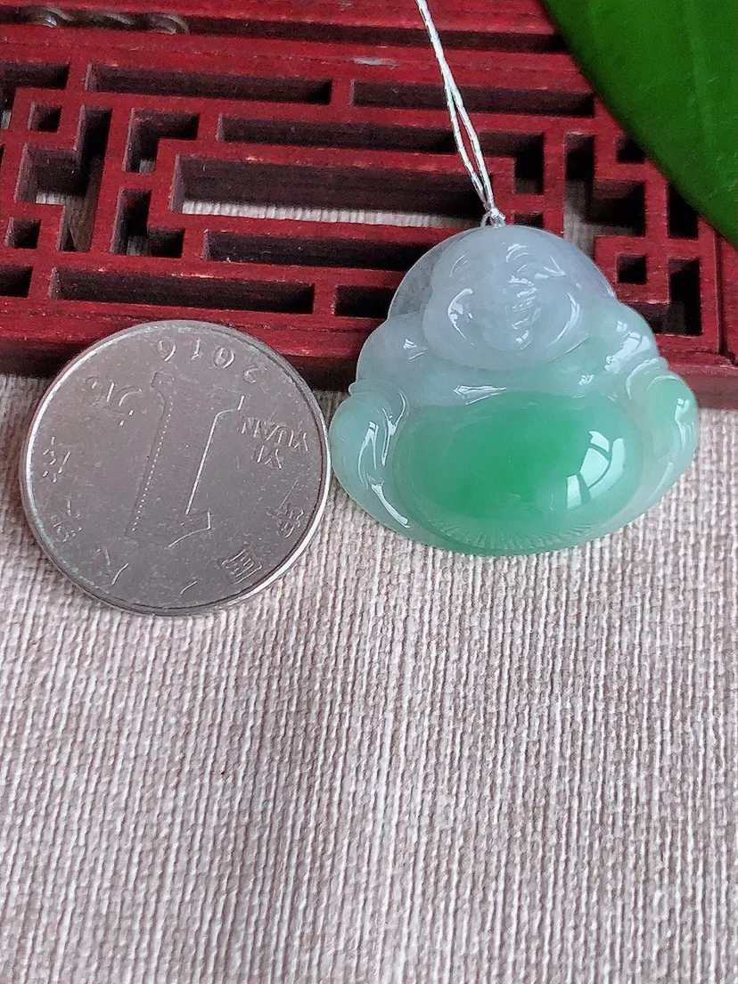 天然A货翡翠飘绿佛公吊坠尺寸27×30×6m量7.83g 0710