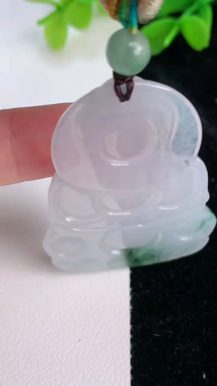 天然A货翡翠飘花观音菩萨吊坠，尺寸55.2-36-5，重量:21.42g
7月11日