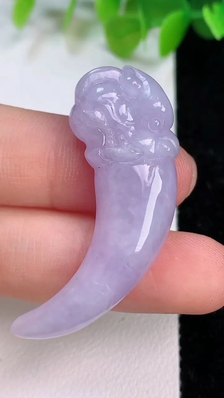 天然A货翡翠紫罗兰狼牙吊坠，尺寸43.5-15.5-6.5，重:7.55g
7月11日
