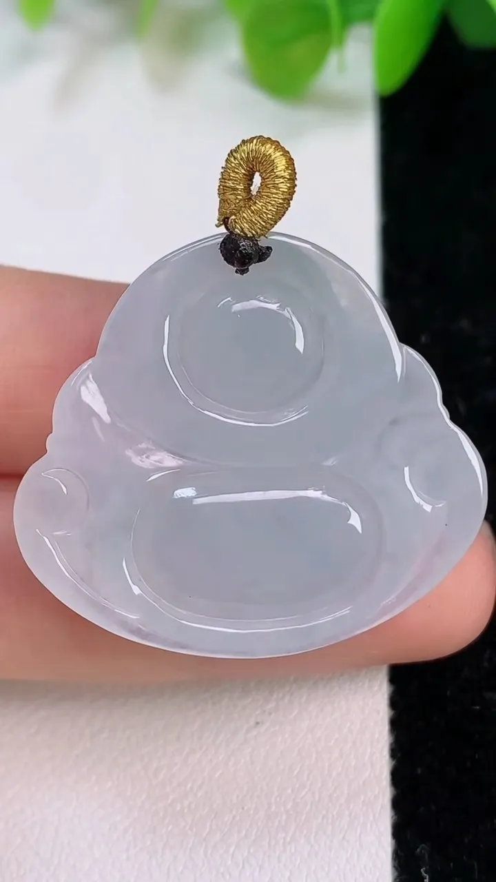 天然A货翡翠佛公吊坠，尺寸29.3-33.2-6，重量:8.70g
7月11日