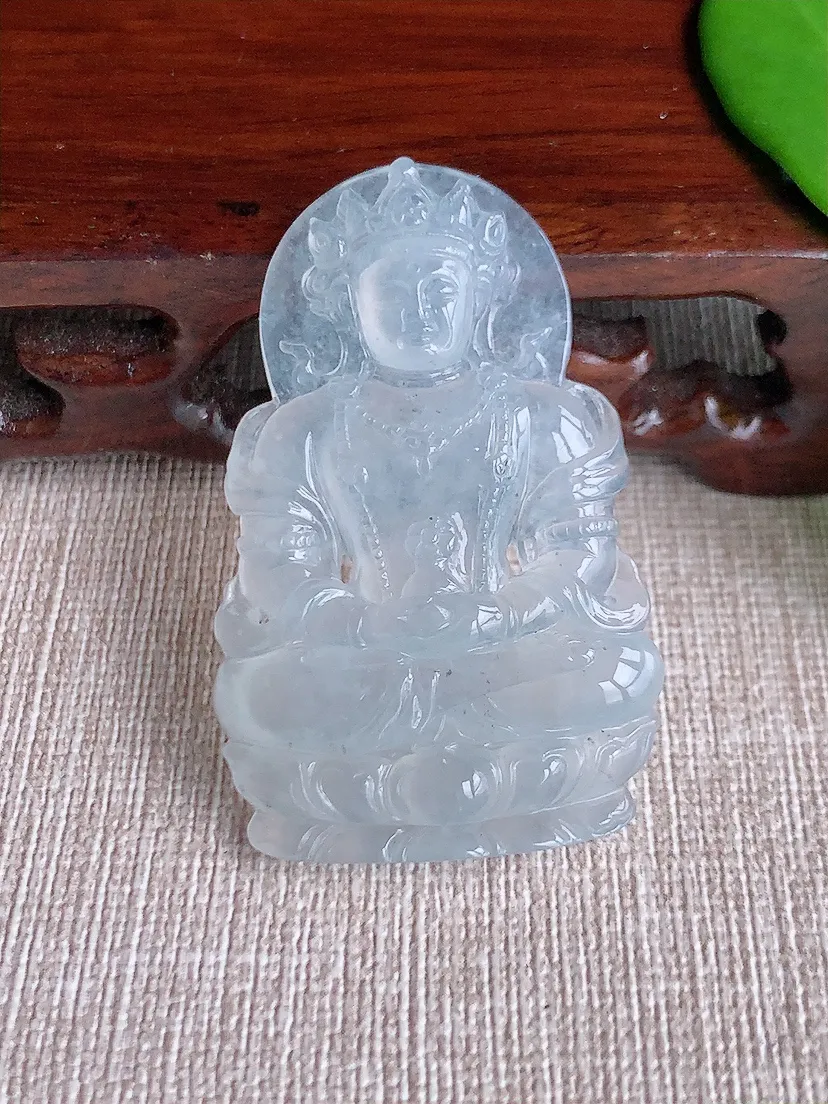 天然A货翡翠白月光度母观件尺寸47.2×30.3×5m量13.93g 0710