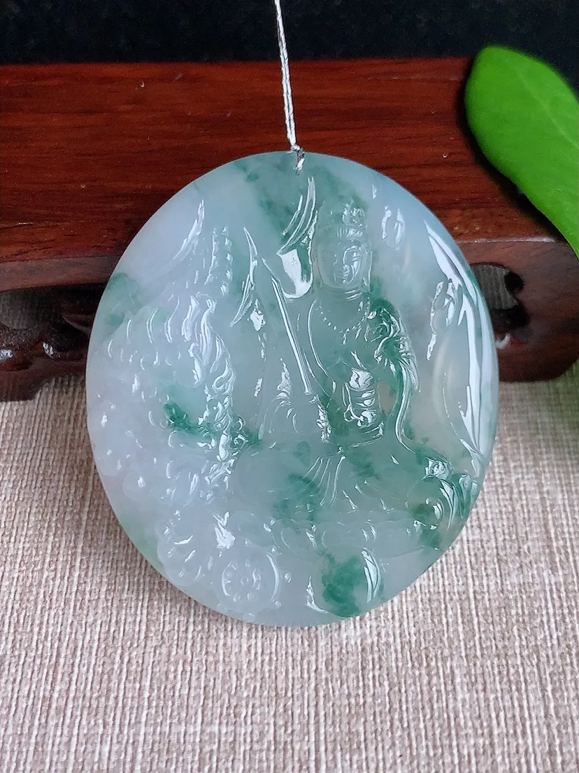 天然A货翡翠飘花文殊菩萨吊坠尺寸43.7×46×5.7m量31.23g 0710