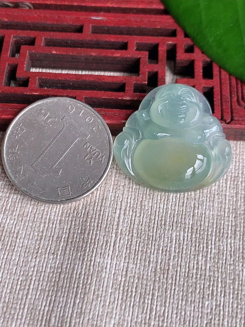 天然A货翡翠飘黄翡佛公吊坠尺寸25×26.6×5.5m量6.23g 0711