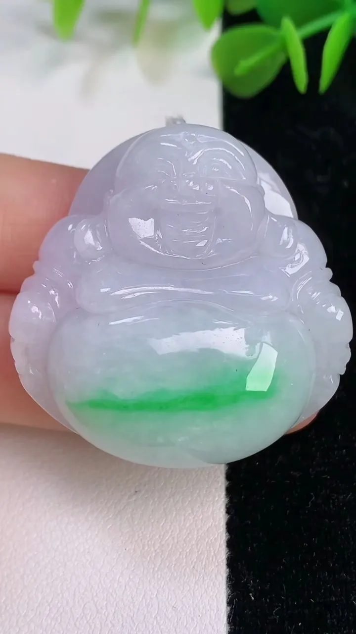 天然A货翡翠佛公吊坠，尺寸37.3-37.6-12.3，重量:30.67g
7月12日