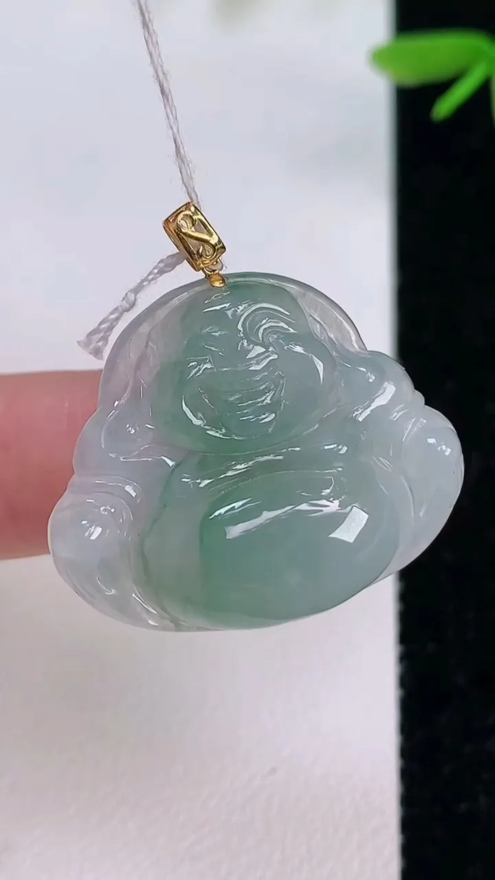 天然A货翡翠18k金飘花佛公吊坠，尺寸23-28.2-6，重量:5.84g
7月12日