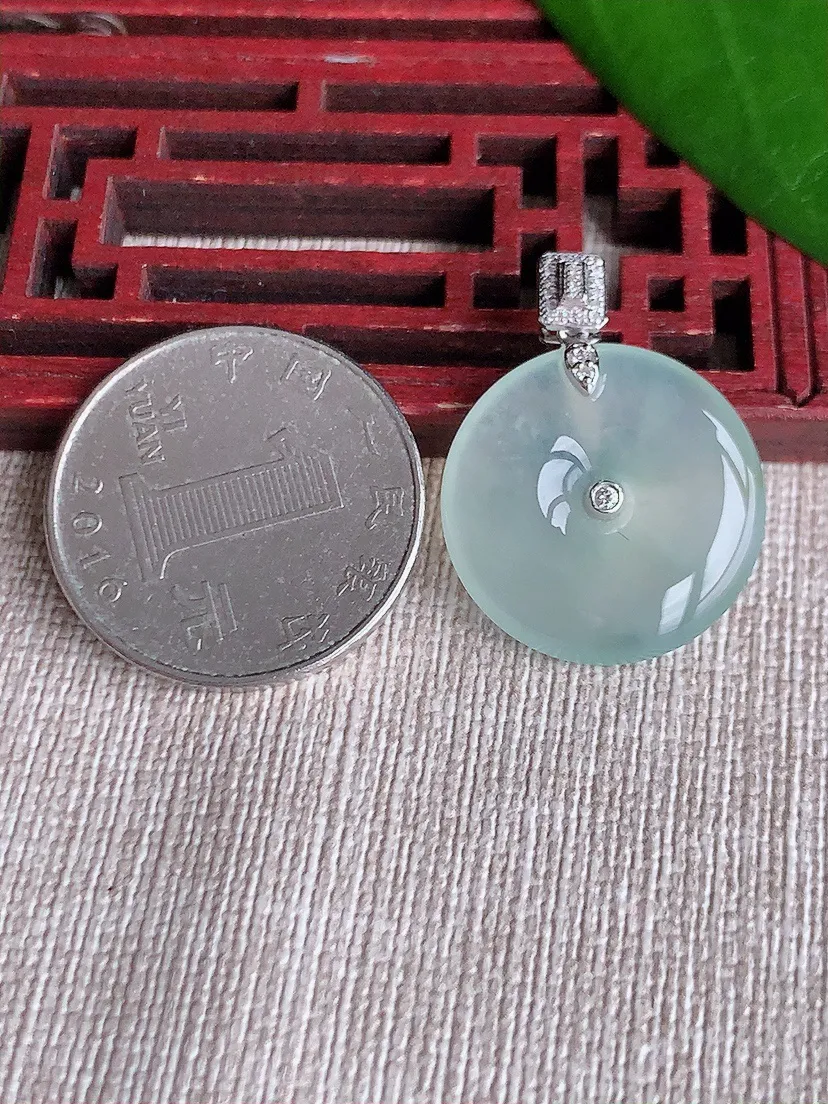 天然A货翡翠18K金伴平安扣吊坠尺寸27.3×21×4.2m量4.72g 0711
