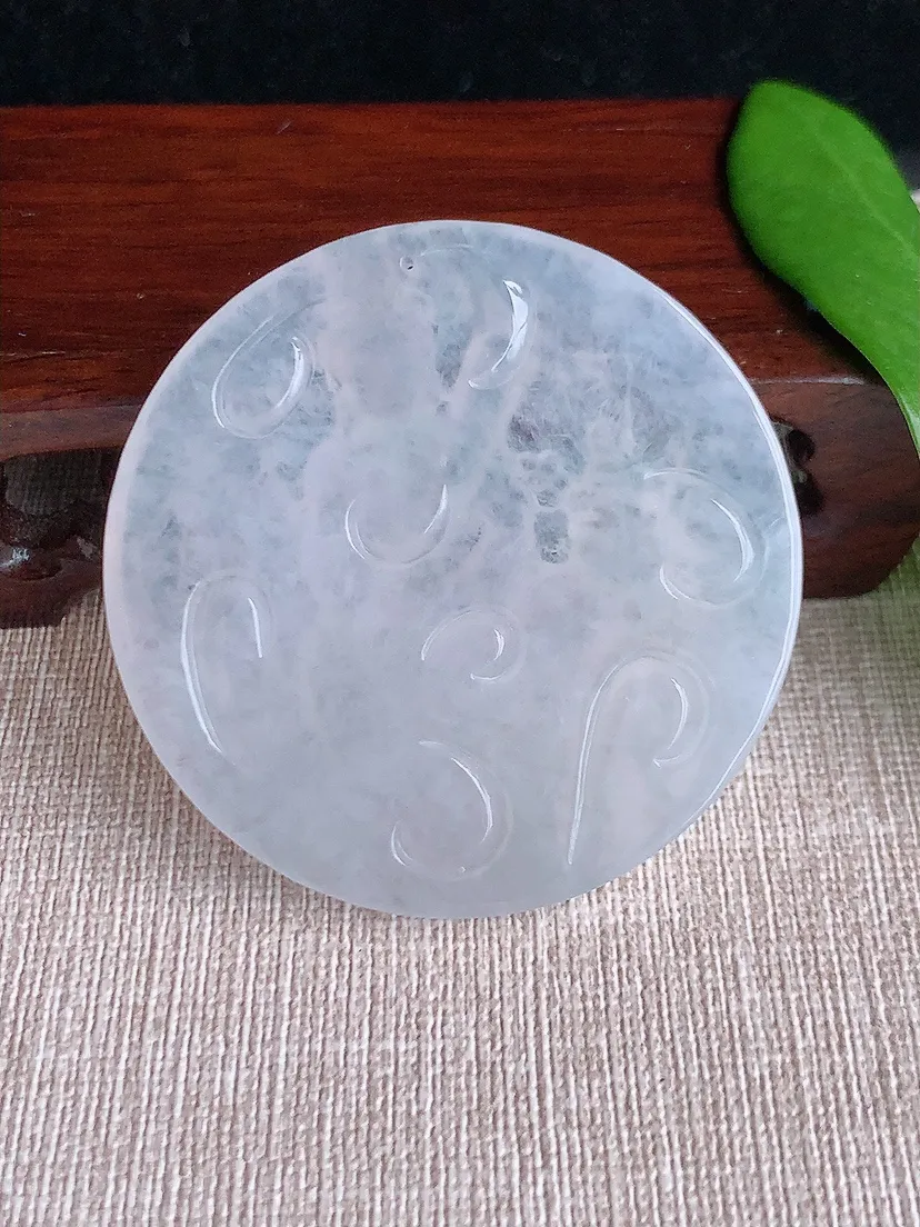天然A货翡翠白月光虚空藏菩萨吊坠尺寸51.3×5.6m量31.28g 0711