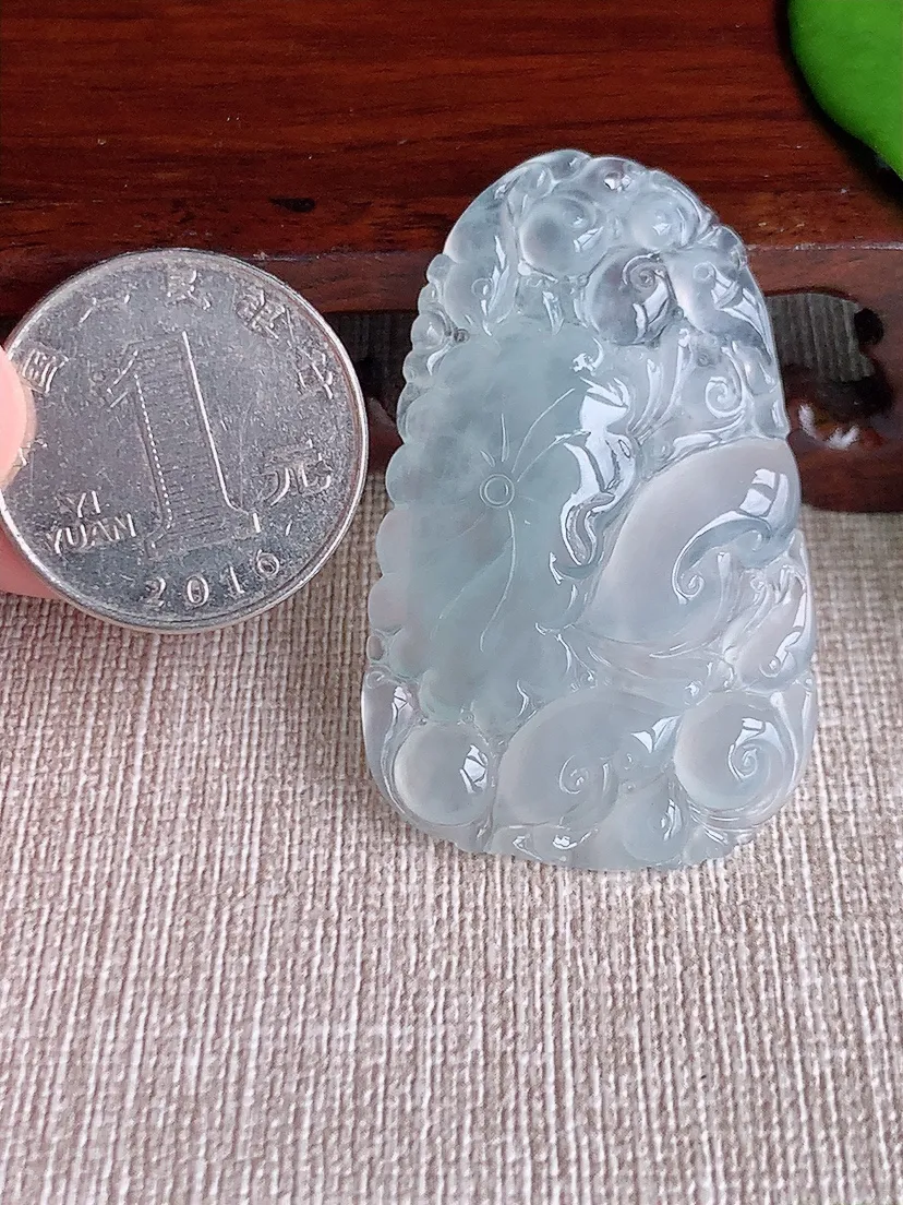 天然A货翡翠白月光连年有余吊坠尺寸46.2×28.8×4.4m量10.52g 0711