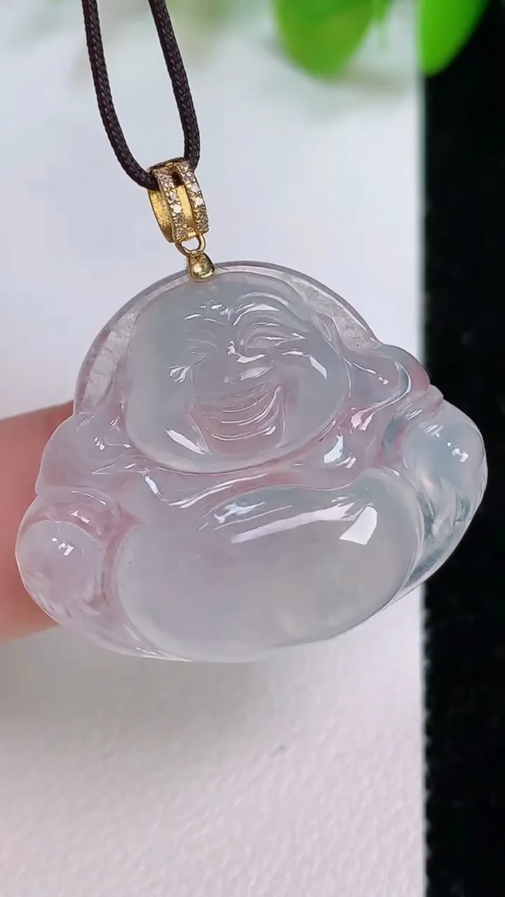 天然A货翡翠种佛公吊坠，尺寸24.7-29.3-5.7，重量:6.17g
7月12日