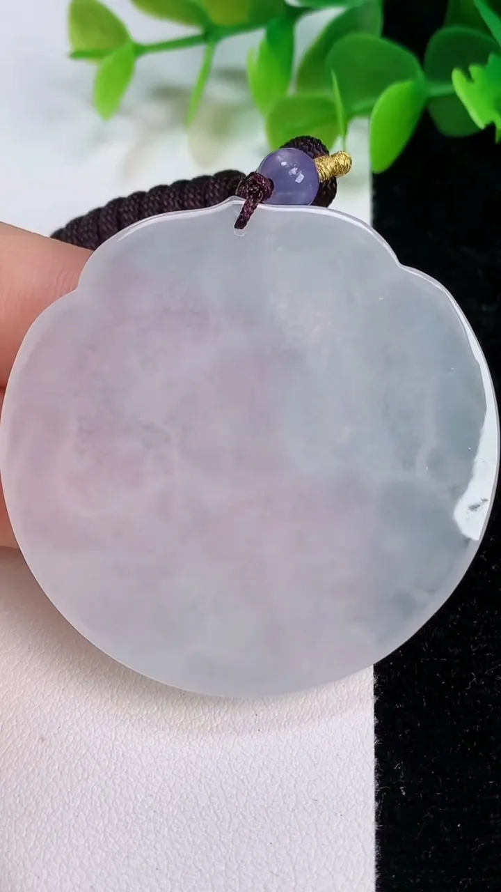 天然A货翡翠普贤菩萨吊坠，尺寸49.2-5，重量:27.92g
7月12日