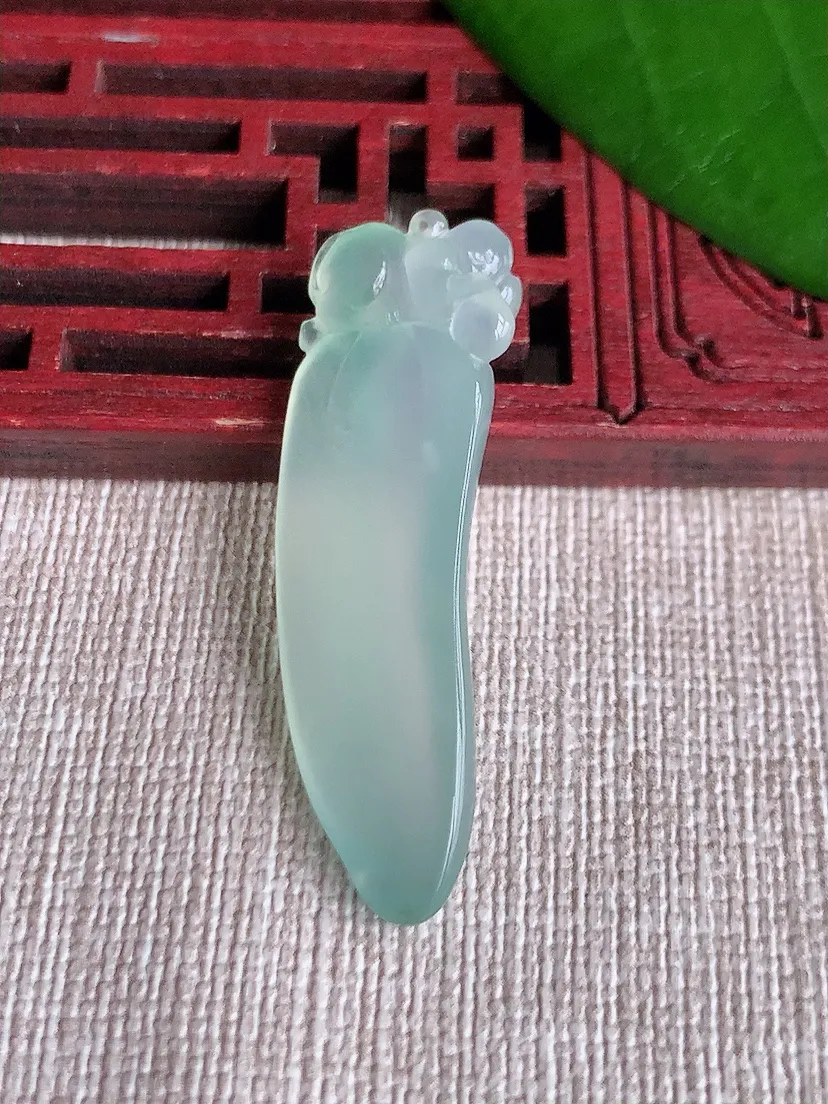 天然A货翡翠晴水福瓜吊坠尺寸40.7×14×6.6m量6.82g 0711