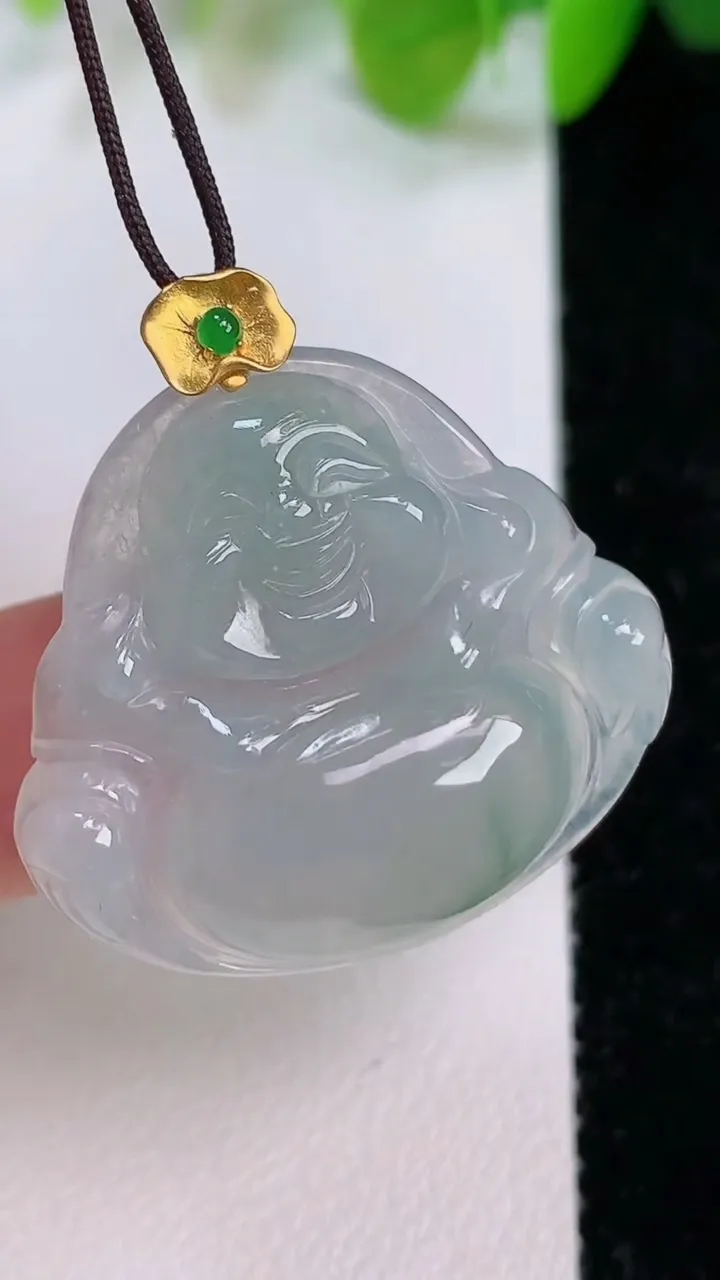 天然A货翡翠佛公吊坠，尺寸28-30-5.8，重量:7.17g
7月12日