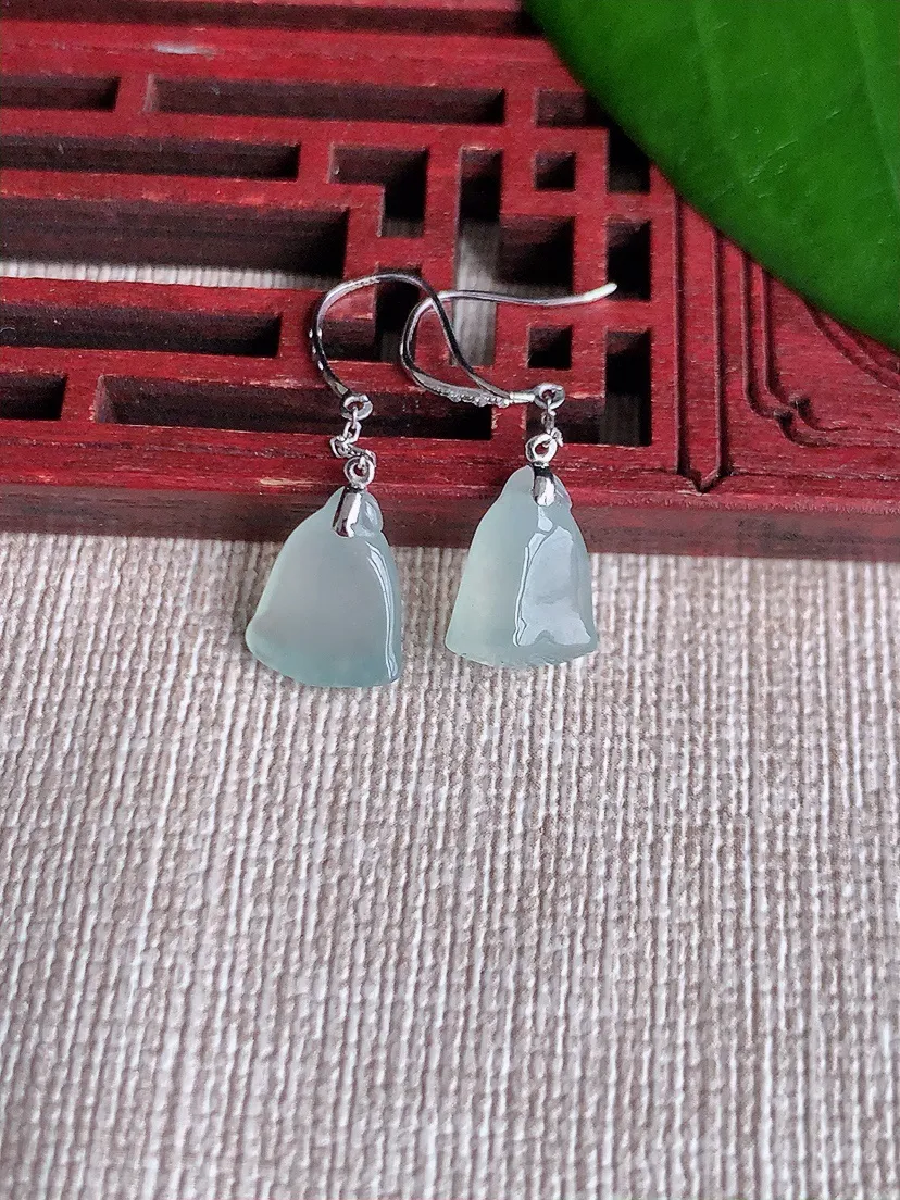 天然A货翡翠18K金镶嵌晴水莲蓬耳坠 尺寸11×8×4.2mm 重量1.58g 0711