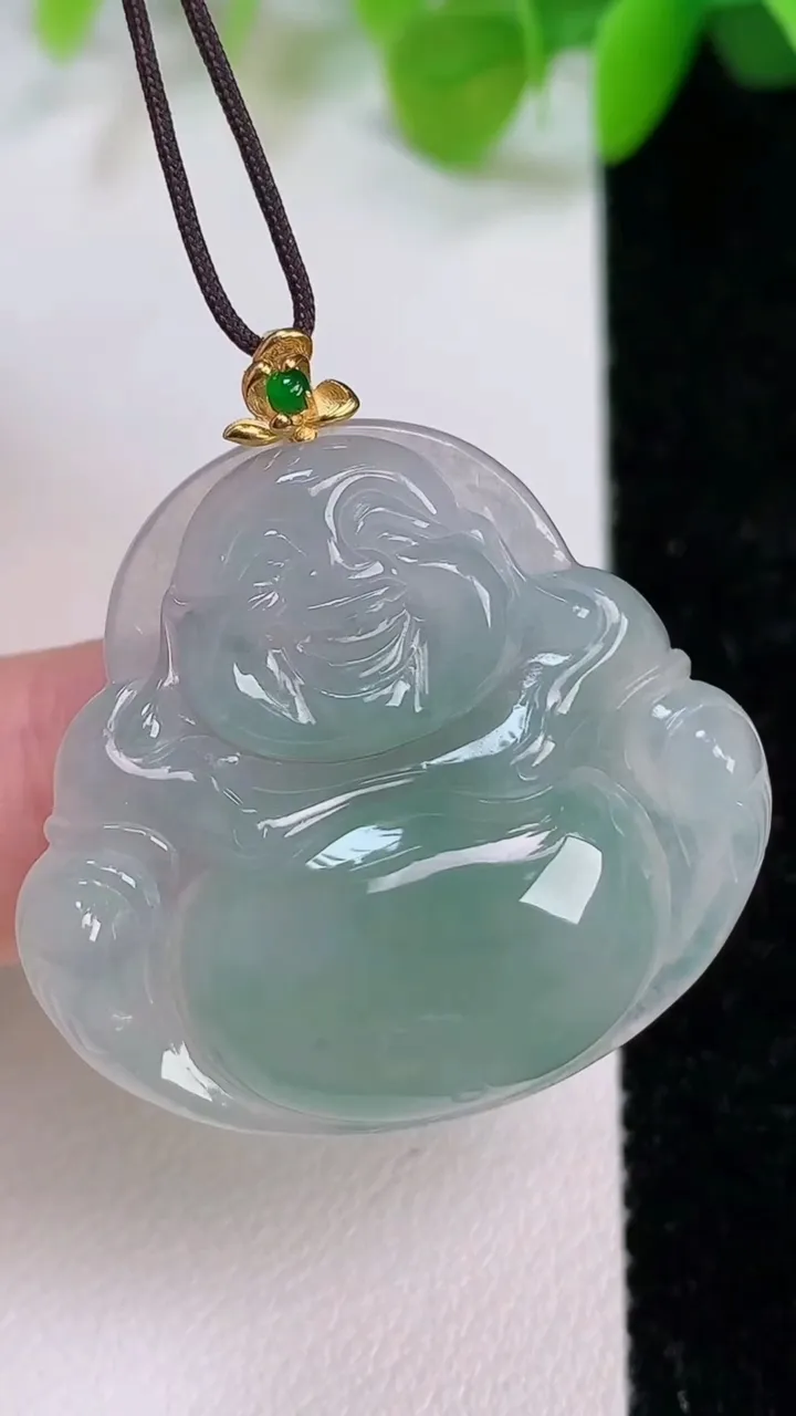 天然A货翡翠18k金飘花佛公吊坠，尺寸30.2-32.4-5.6，重量:8.22g
7月12日