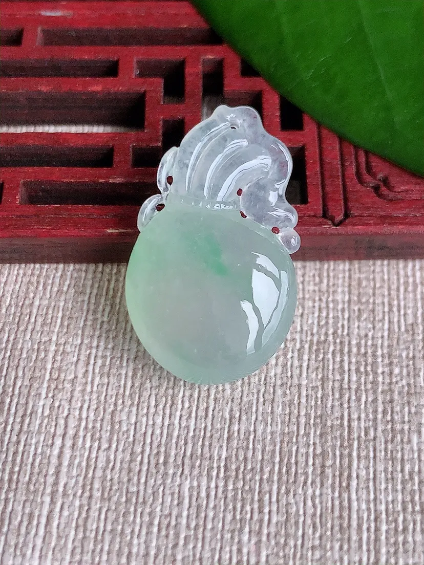 天然A货翡翠飘绿福袋代代有钱吊坠尺寸28.7×17×8.2m量6.11g 0711