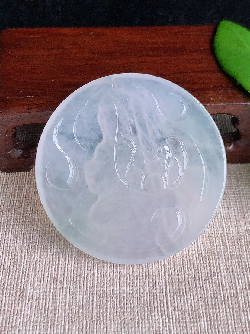 天然A货翡翠飘花不动明王吊坠尺寸50.8×4.4m量25.50g 0711