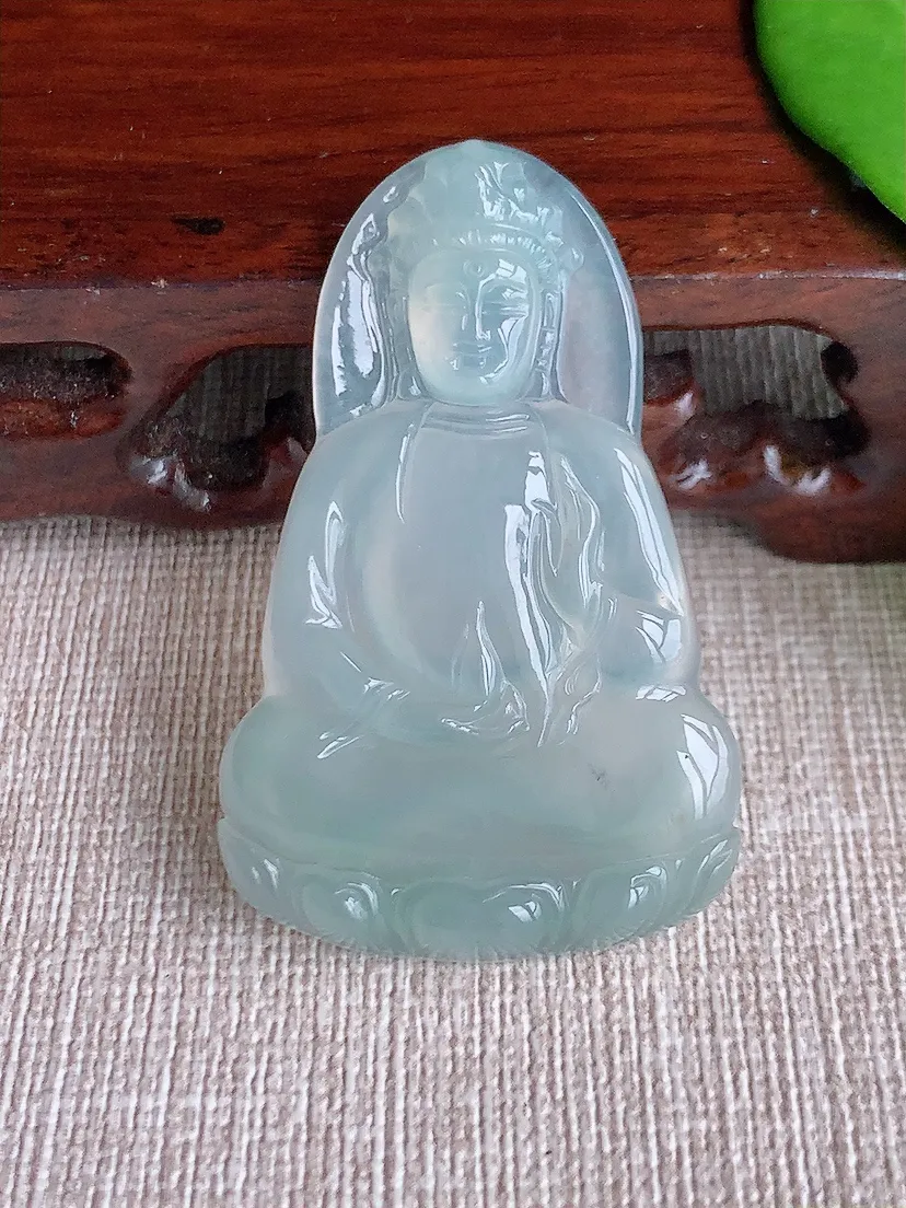 天然A货翡翠晴水素衣观音吊坠尺寸47×29.5×4.7m量12.33g 0711