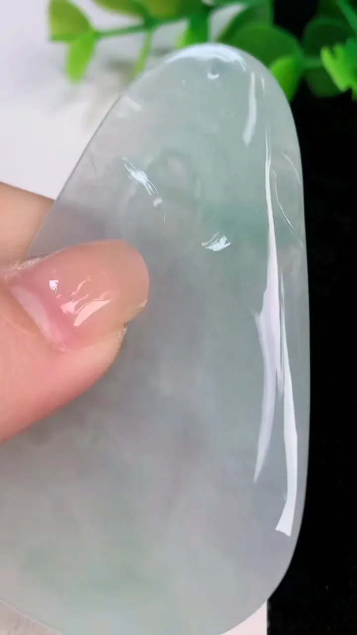 天然A货翡翠普贤菩萨吊坠，尺寸70.8-42-5.5，重量:31.95g
7月12日