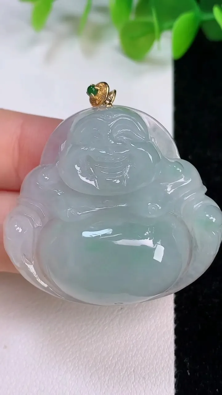 天然A货翡翠佛公吊坠，尺寸35.6-39.3-10.3，重量:20.97g
7月12日