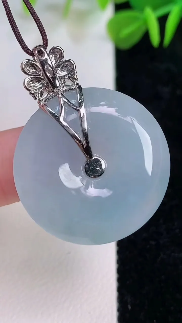 天然A货翡翠18k金紫罗兰平安扣吊坠，尺寸26-5.5，重量:8.65g
7月12日