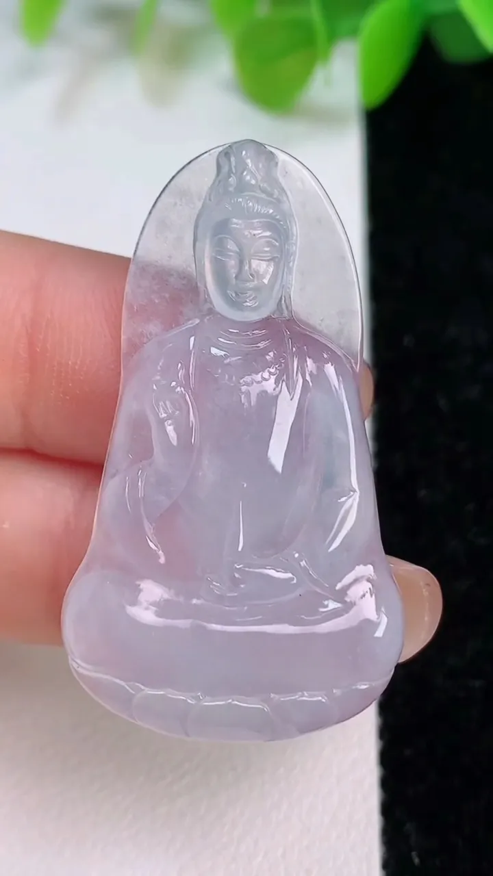 天然A货翡翠观音菩萨吊坠，尺寸40-22-4.4，重量:6.45g
7月12日