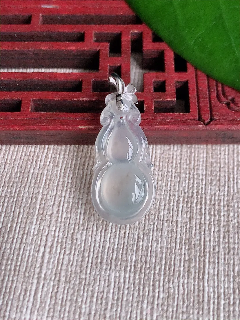 天然A货翡翠18K白月光葫芦吊坠尺寸28.5×23×11.4×4.6m量1.96g 0711