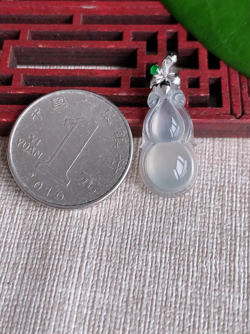 天然A货翡翠18K白月光葫芦吊坠尺寸28.5×23×11.4×4.6m量1.96g 0711
