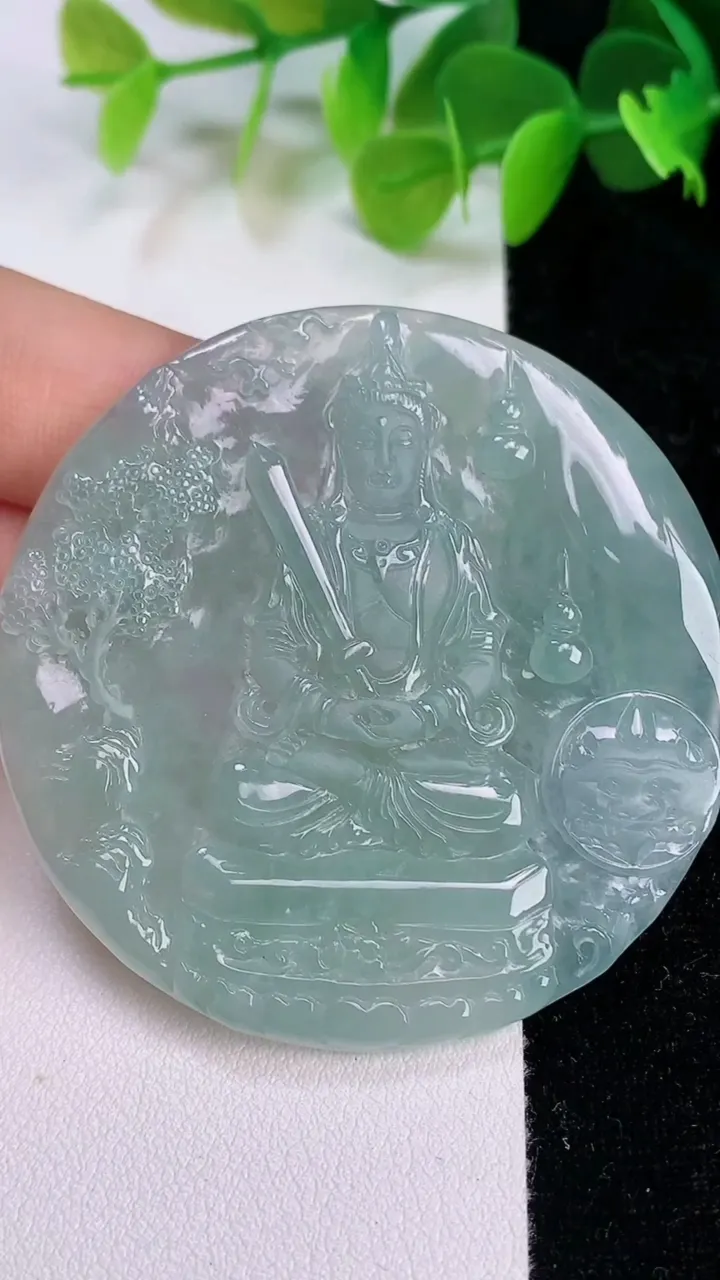 天然A货翡翠山水文殊菩萨吊坠，尺寸52-5，重量:25.33g
7月12日