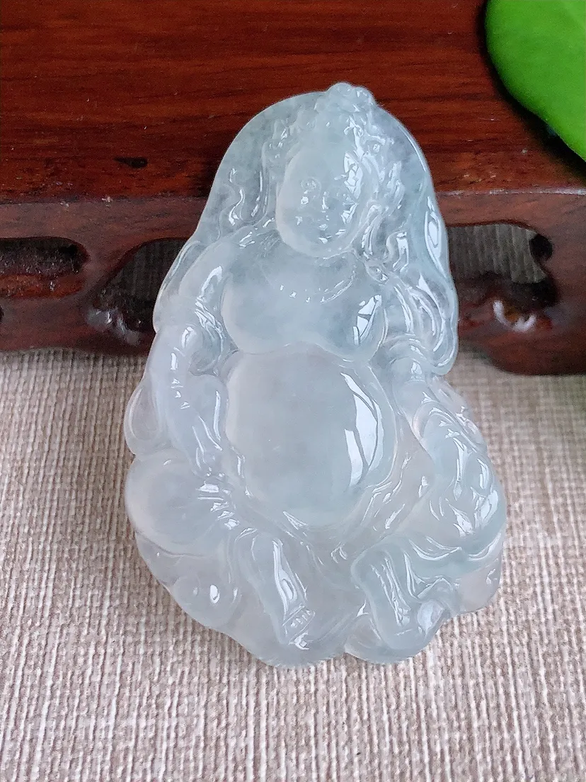 天然A货翡翠白月光黄财神吊坠尺寸52×32×5.6m量18.28g 0711