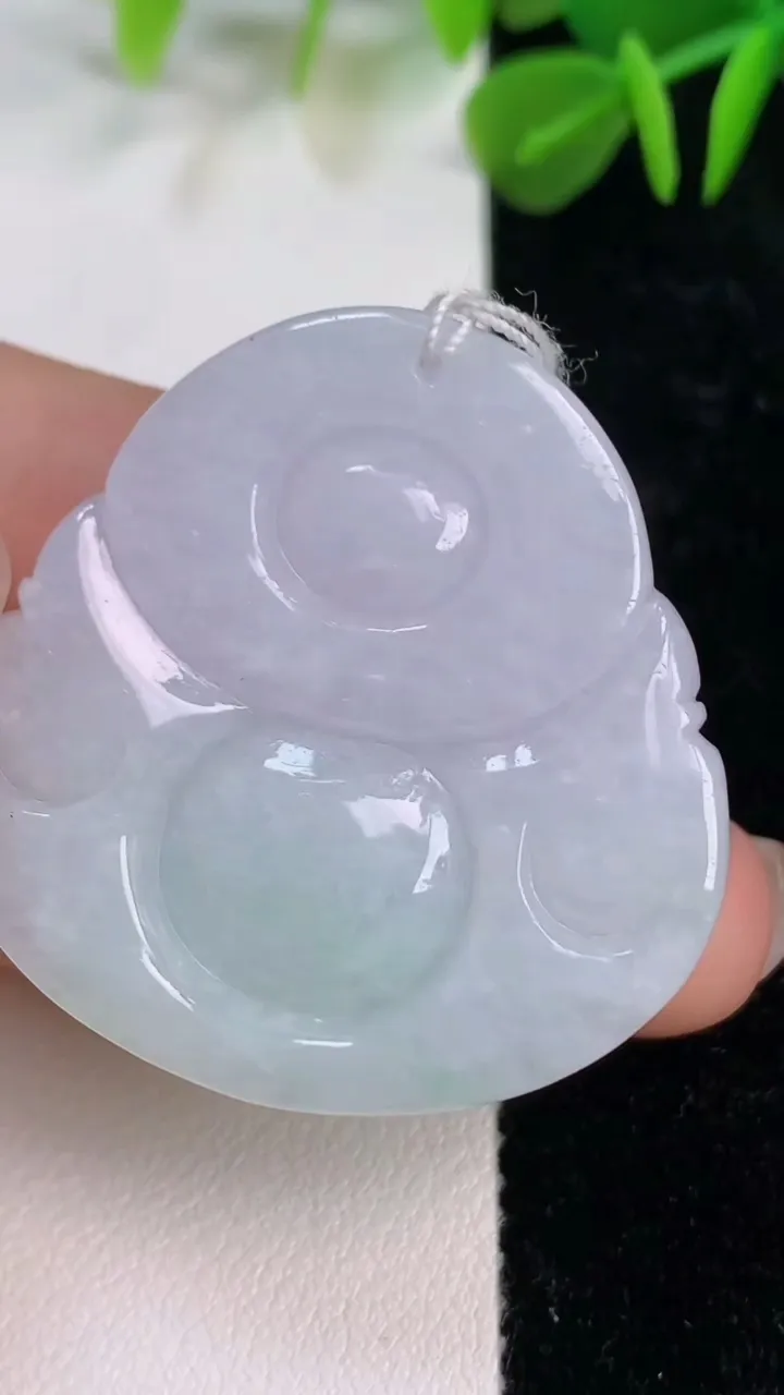 天然A货翡翠佛公吊坠，尺寸37.3-37.6-12.3，重量:30.67g
7月12日
