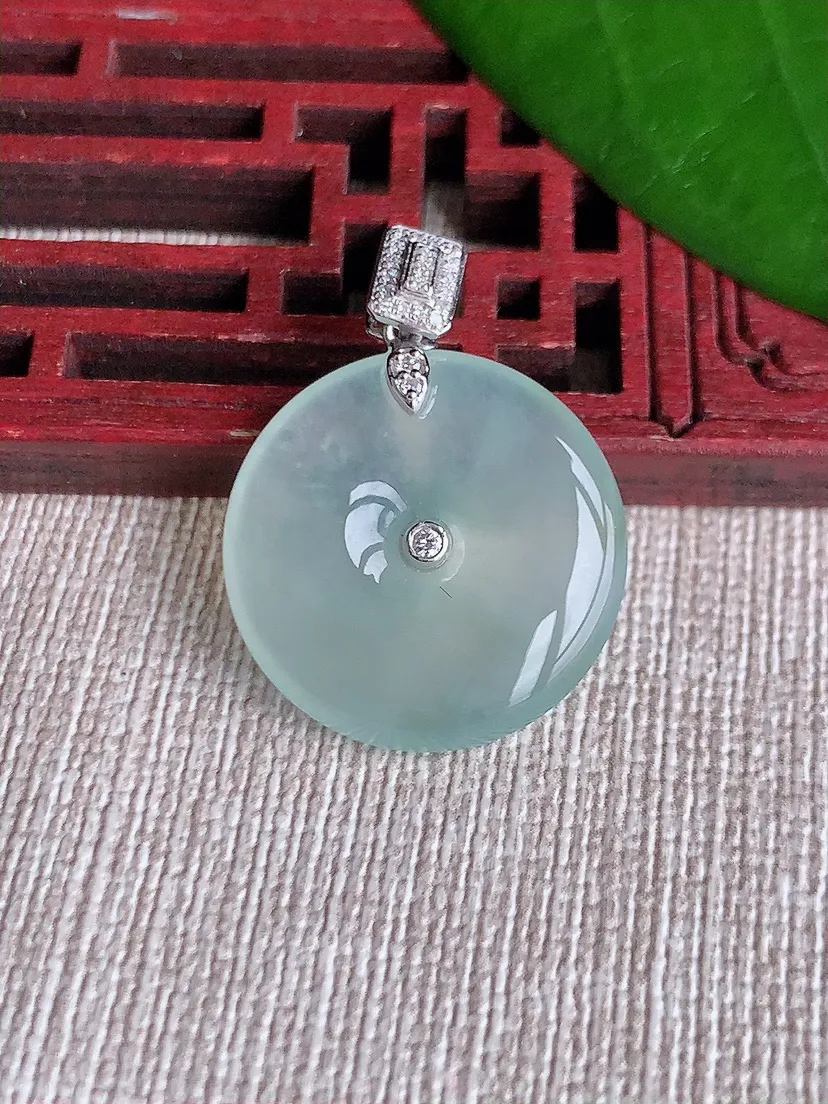天然A货翡翠18K金伴平安扣吊坠尺寸27.3×21×4.2m量4.72g 0711