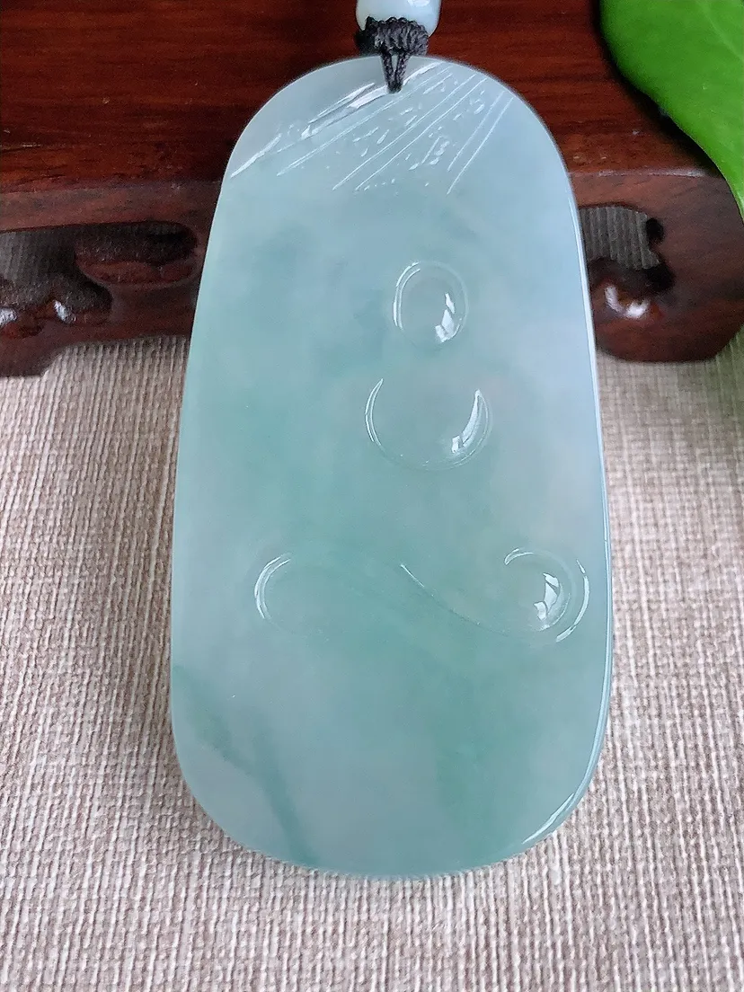 天然A货翡翠晴水大日如来吊坠尺寸71.7×35.6×6.5m量44.97g 0711