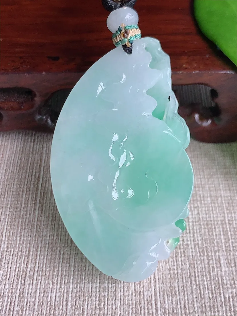 天然A货翡翠飘绿凤凰吊坠 尺寸50.6×28×13m量28.15g 0711