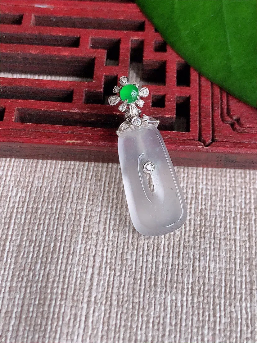 天然A货翡翠18K金伴白月光平安环吊坠尺寸27×17.3×9.2×2.4m量1.96g 0711