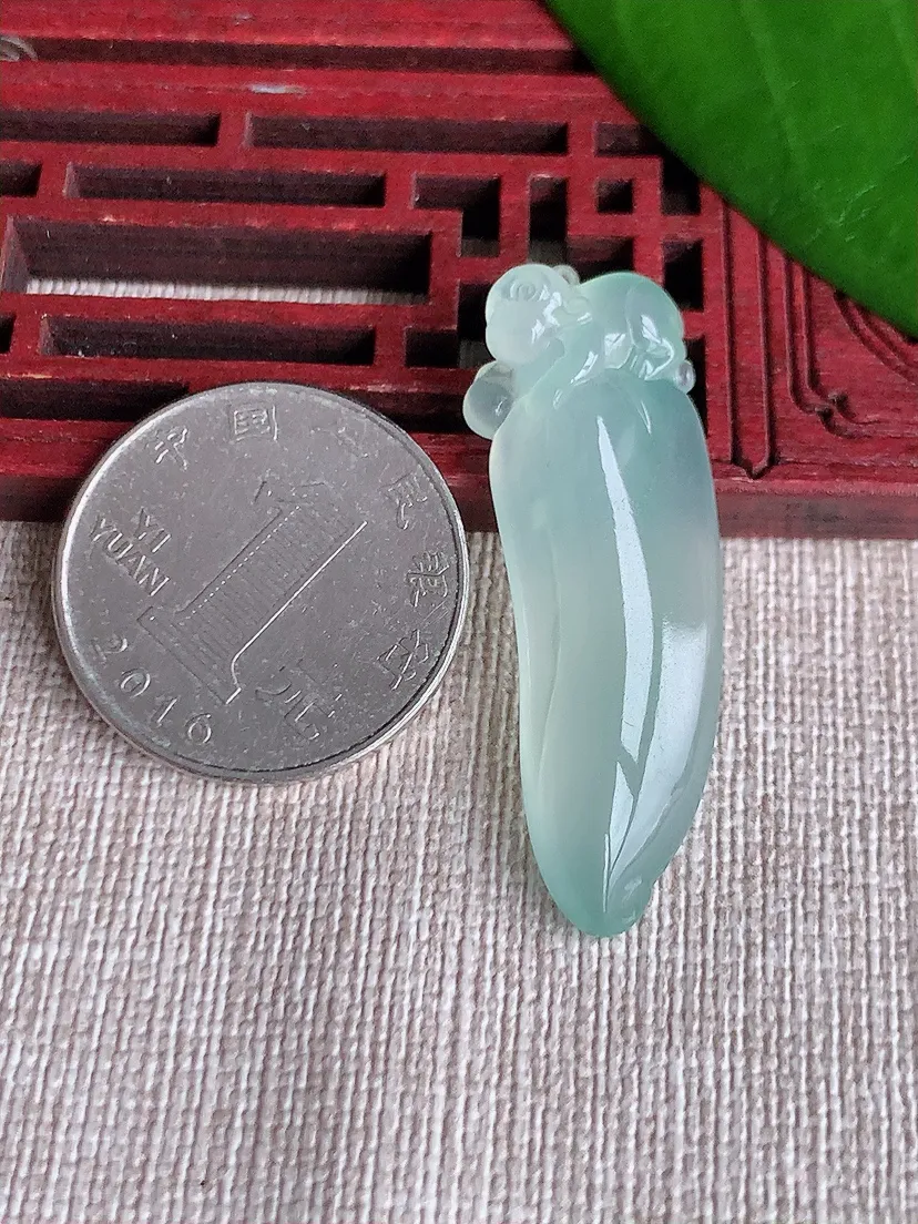 天然A货翡翠晴水福瓜吊坠尺寸40.7×14×6.6m量6.82g 0711