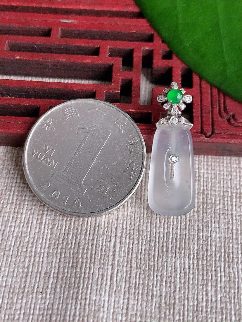 天然A货翡翠18K金伴白月光平安环吊坠尺寸27×17.3×9.2×2.4m量1.96g 0711