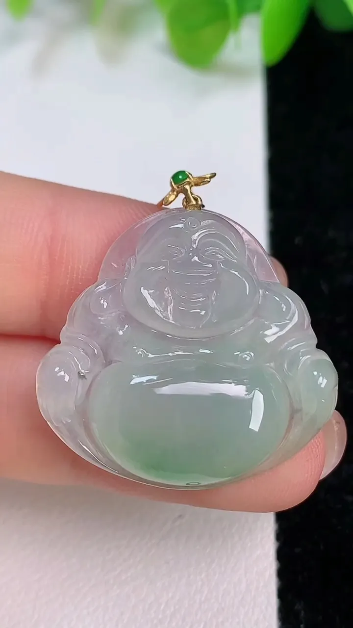 天然A货翡翠佛公吊坠，尺寸26-28-5.4，重量:6.14g
7月12日
