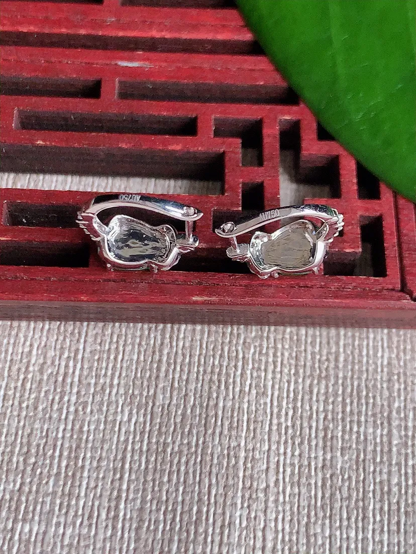 天然A货翡翠18K金伴钻镶嵌满绿一鸣惊人耳坠 尺寸6×5mm 重量2.06g 0710