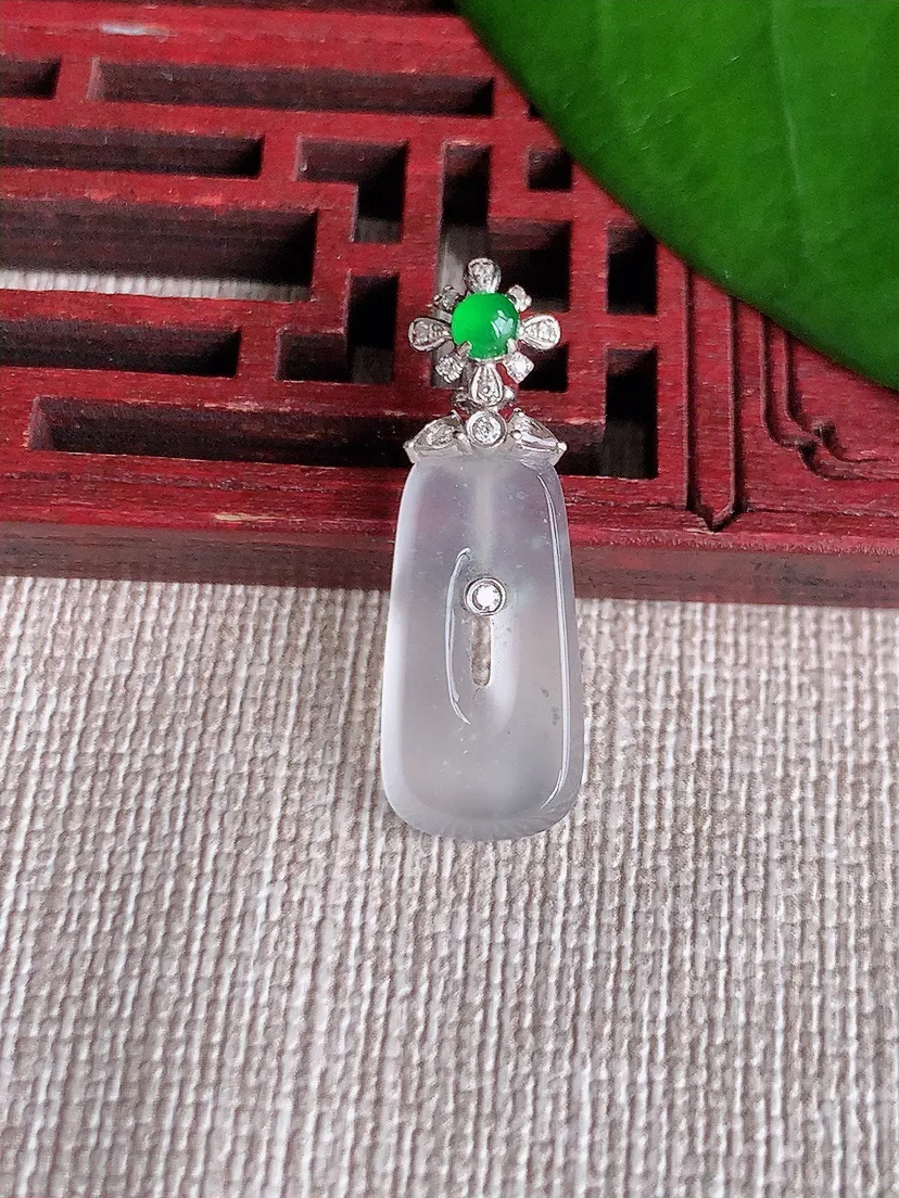 天然A货翡翠18K金伴白月光平安环吊坠尺寸27×17.3×9.2×2.4m量1.96g 0711