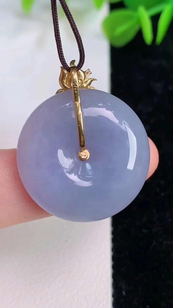 天然A货翡翠18k金紫罗兰平安扣吊坠，尺寸23-6.5，重量:7.28g
7月12日