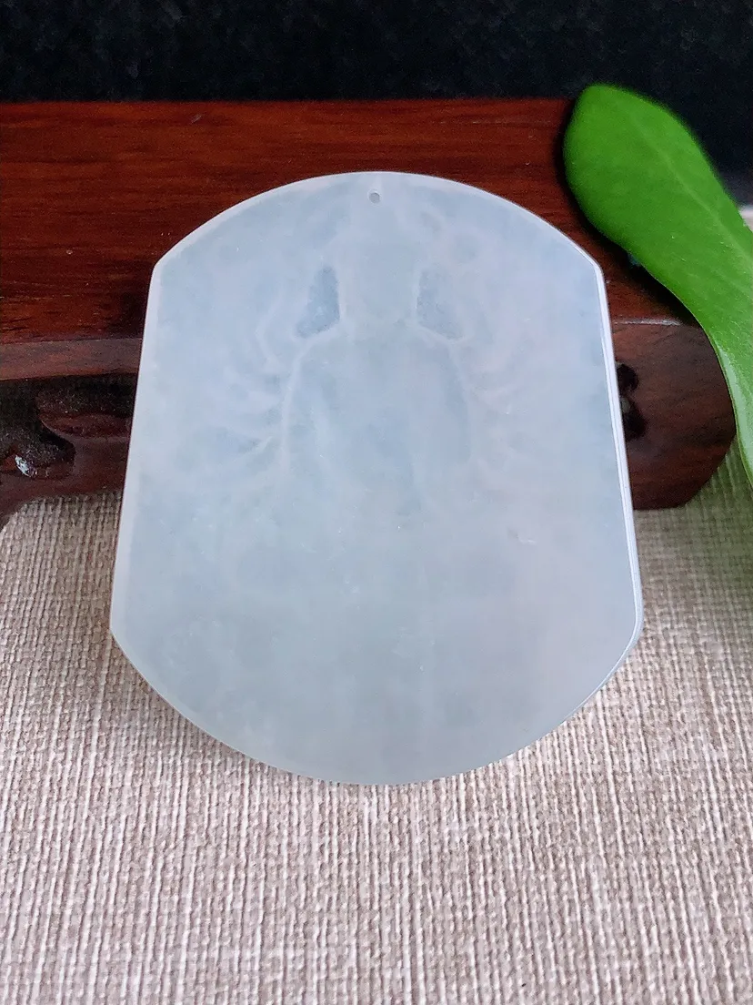天然A货翡翠一刀切千手观音吊坠尺寸52.8×45.8×4.7m量25.46g 0711