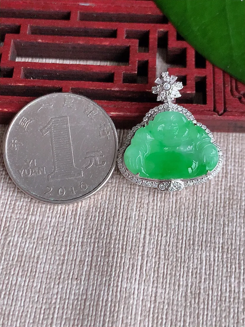 天然A货翡翠18K金伴飘绿佛公吊坠尺寸25.7×22×6.8裸石14×19.4m量4.12g 0710