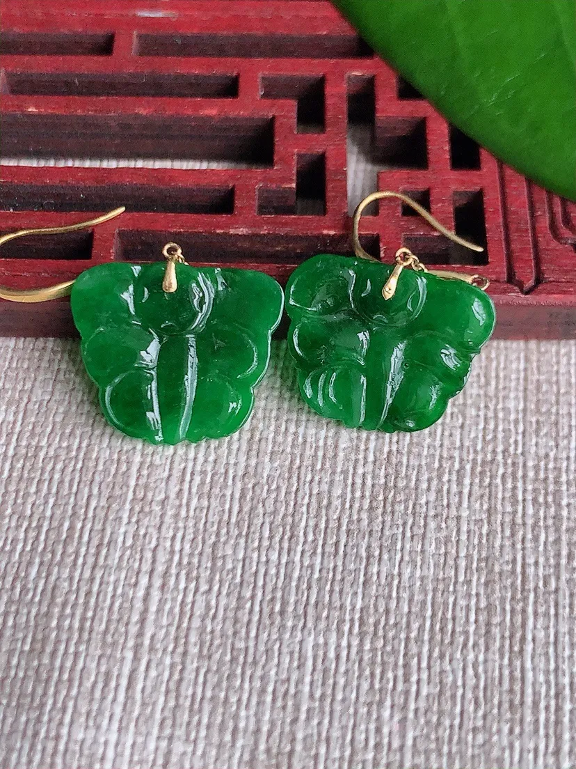 天然A货翡翠18K金镶嵌满绿蝴蝶耳坠尺寸14.5×16.5×1.8mm 重量2.44g 0711