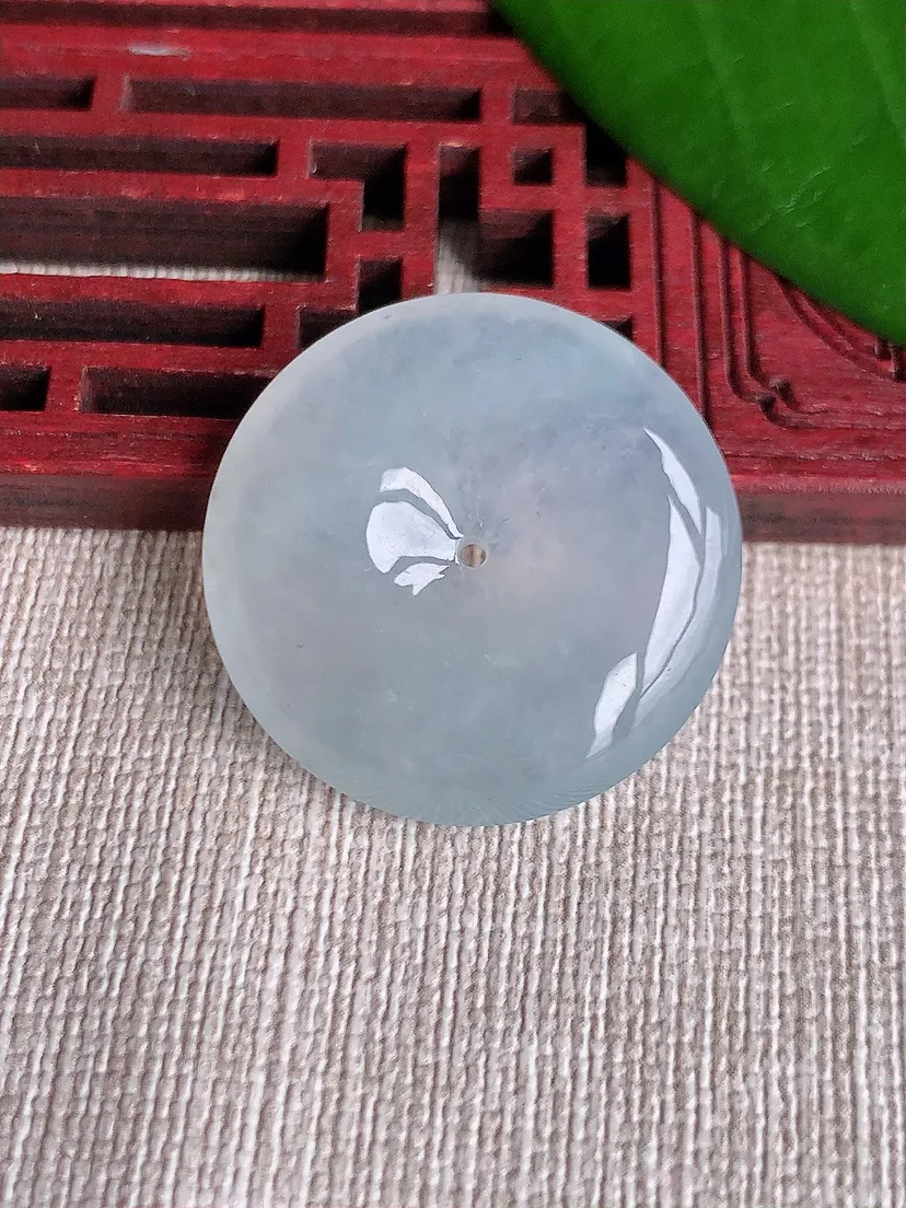天然A货翡翠白月光平安扣吊坠尺寸28×6m量10.35g 0711