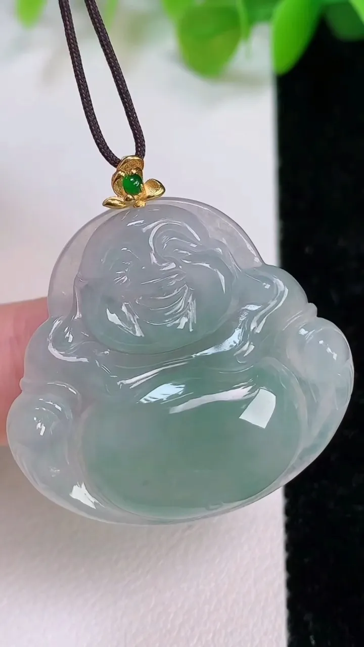 天然A货翡翠18k金飘花佛公吊坠，尺寸30.2-32.4-5.6，重量:8.22g
7月12日