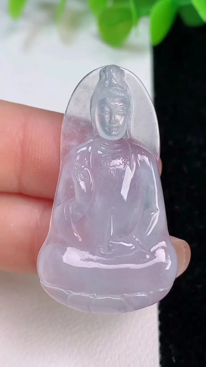 天然A货翡翠观音菩萨吊坠，尺寸40-22-4.4，重量:6.45g
7月12日
