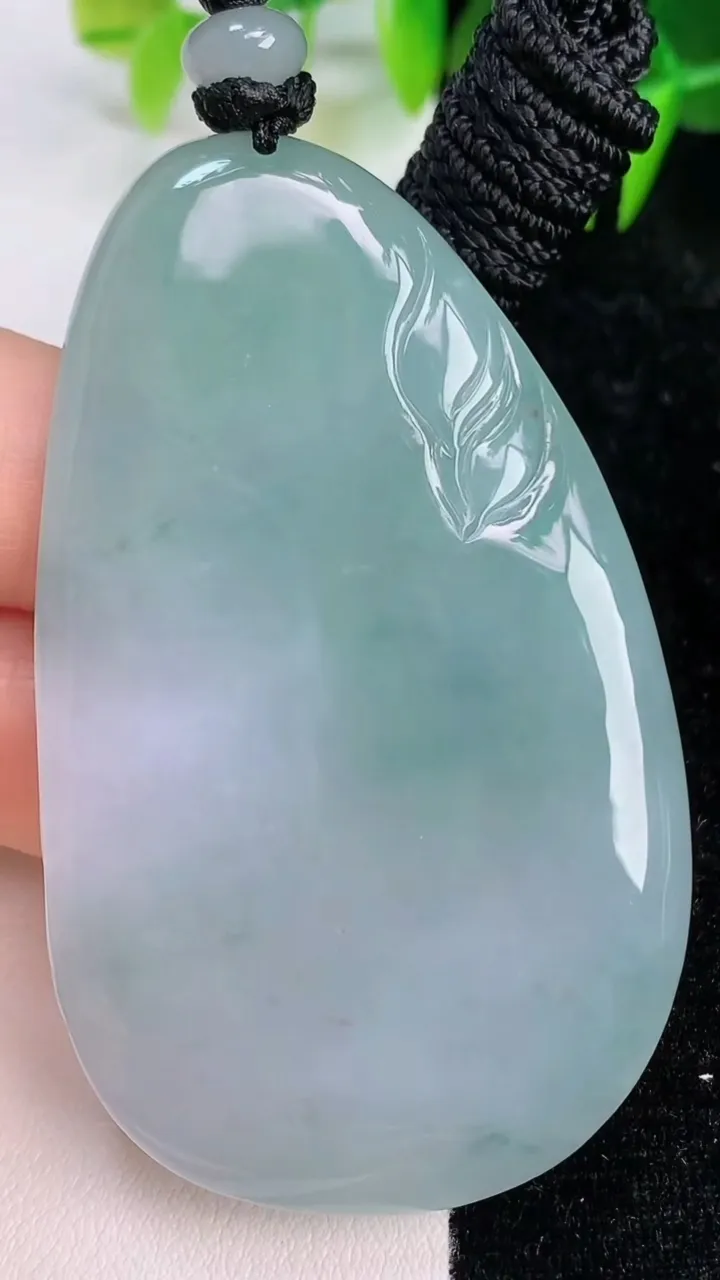 天然A货翡翠飘花文殊菩萨吊坠，尺寸62.6-37.2-7，重量:38.73g
7月12日