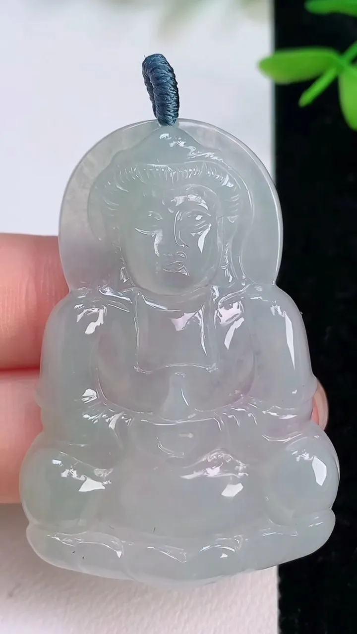 天然A货翡翠观音菩萨吊坠，尺寸50-34.2-5，重量:16.00g
7月13日