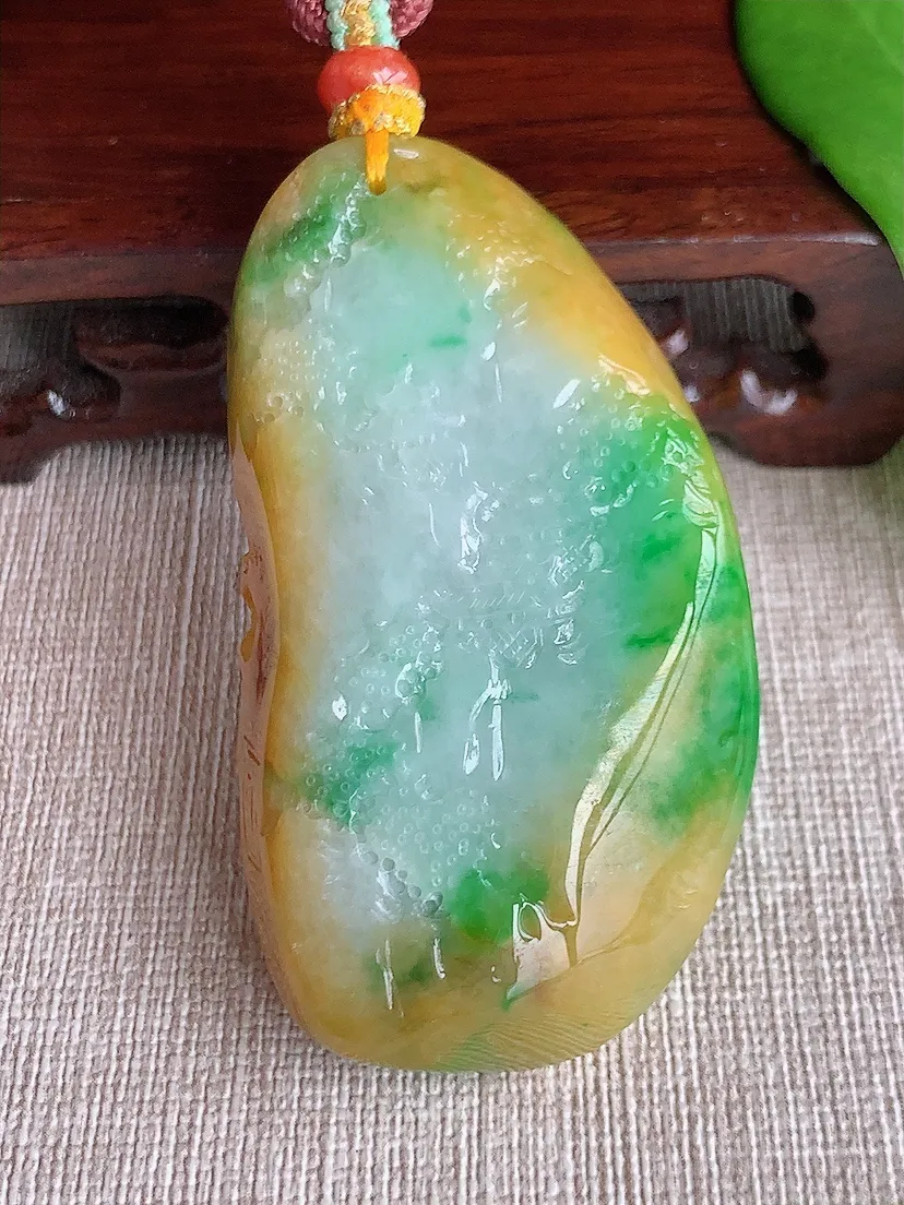 天然A货翡翠冰润黄加绿双彩意境山水牌吊坠 尺寸62.3×34.5×10.5m量55.57g 0712